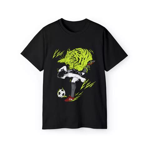 Kojiro Hyuga T-shirt Captain Tsubasa Anime Football Manga mark landers toho - Walmart.com