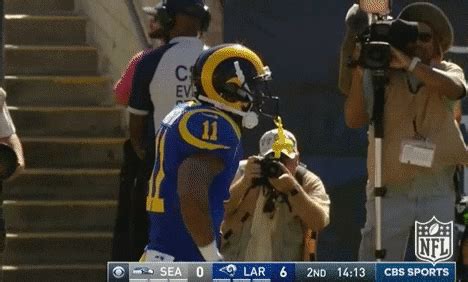 NFL GIF - Find & Share on GIPHY