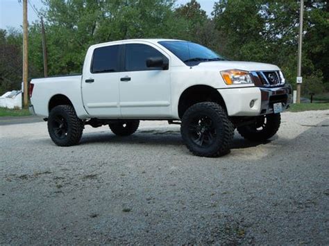 Find used 2012 Nissan Titan Crew Cab 4x4 Lifted w/ Pro Comp 6 inch lift ...