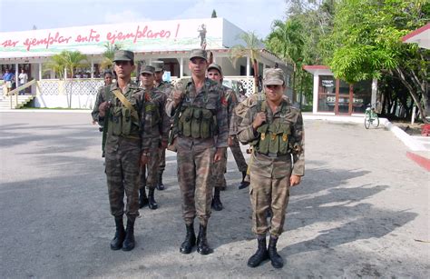 Along the Malecón: Cuban soldiers at Guantanamo