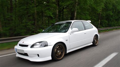 Honda Civic Type R 1997-2000 | Auto Express