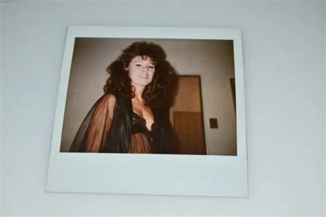 ORIGINAL VINTAGE 1980'S polaroid photo sexy woman candid /f11 £5.62 ...