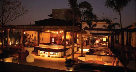 7 Rooftop Bars That Are Perfect To Enjoy Delhis Stunning Winter - Tripoto