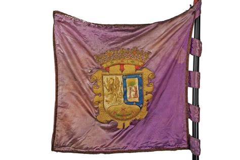 A "Falange" flag with Madrid Coat of Arms Second quarter of the 20th ...