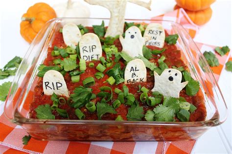 Kylee's Kitchen: Cheesy Graveyard Taco Dip