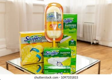 Swiffer Logo Vector (.SVG) Free Download