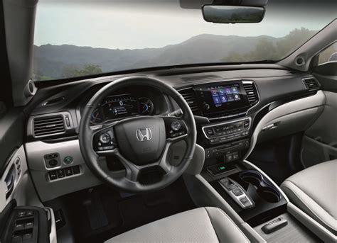 2019 Honda Pilot Interior Features | Cargo Space, Seating