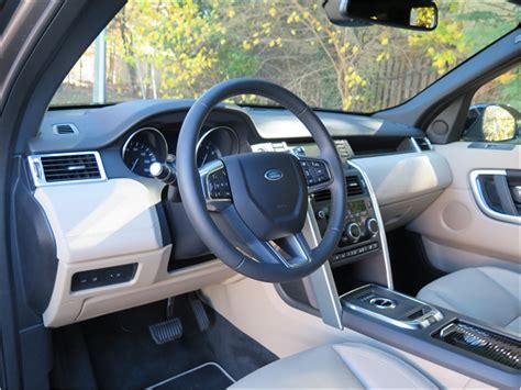 2025 Land Rover Discovery Sport: 116 Interior Photos | U.S. News