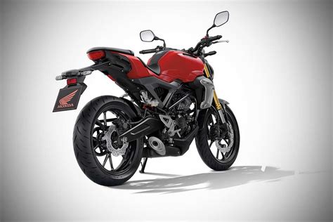 2017 honda cb150r exmotion millennium red rear | AUTOBICS