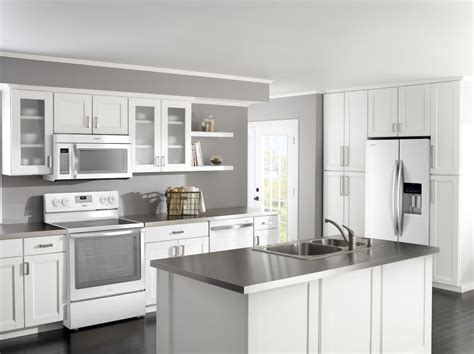 Kitchen Designs With White Cabinets And White Appliances / 44 best White Appliances images on ...