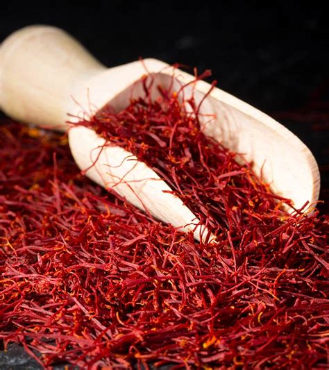 15 Benefits Of Saffron(Kesar) For Skin & Health & How To Use It