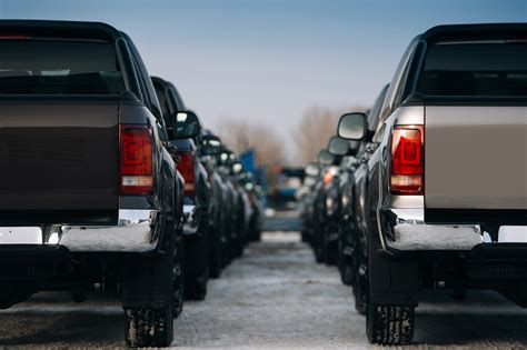 What's the Difference Between a Double Cab and a Crew Cab? | Capital One Auto Navigator