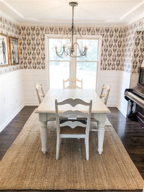 Farmhouse Dining Room Wallpaper