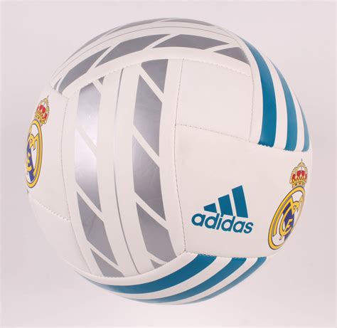 Ronaldo Signed Real Madrid CF Logo Soccer Ball (Beckett COA) | Pristine Auction