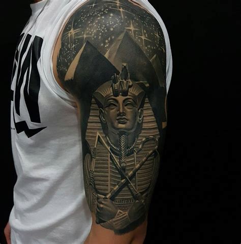 Tutankhamun & Pyramids Egypt Half Sleeve