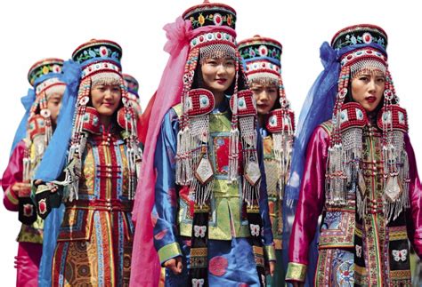 The Colorful Robes of the Grasslands – Mongolian Traditional Costumes