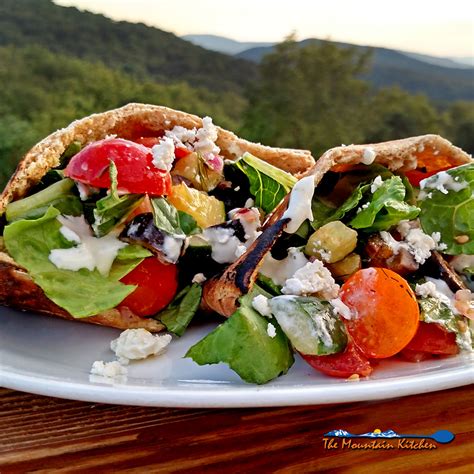 Greek Pita Sandwiches {A Meatless Monday Recipe