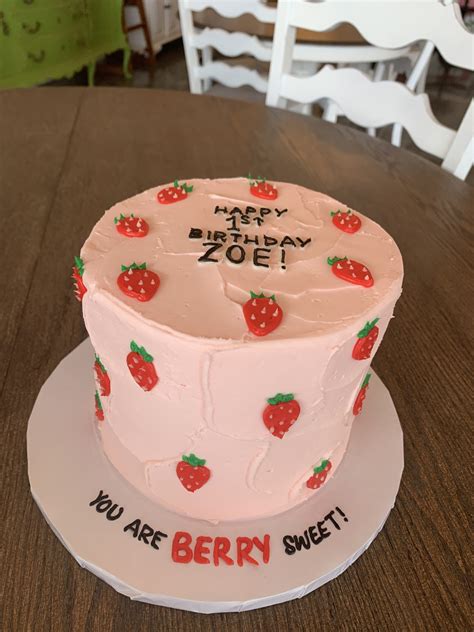 Textured Strawberry Cake - Hayley Cakes and Cookies Hayley Cakes and ...