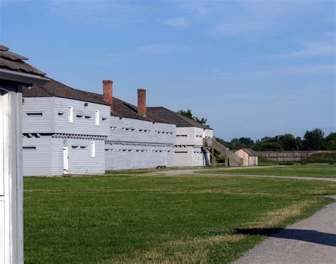 Fort George, Niagara on the Lake, Canada. : r/FortPorn