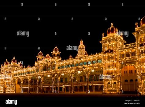 Mysore Palace light up at night, Mysore, India Stock Photo: 65858928 - Alamy