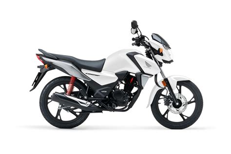 66,7 km con un litro? Con la Honda CB125F 2021 è possibile