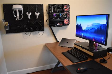 My wall-mounted WFH/Gaming setup : battlestations