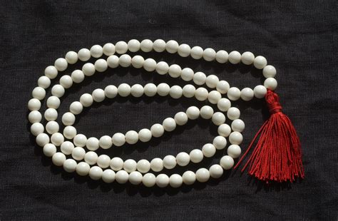 Prayer Beads – a Summary of Their Use Prior to 1600 | Eirny