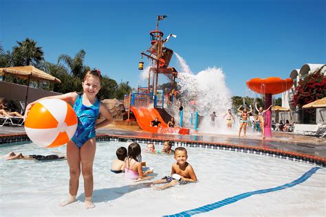 Howard Johnson by Wyndham Anaheim Hotel & Water Playground | Anaheim, CA Hotels