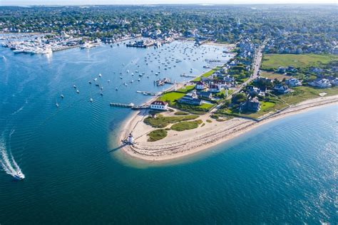 Nantucket Island - Five Fabulous Fall Events - LADYHATTAN