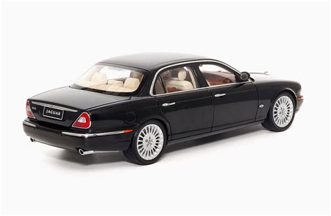 JAGUAR XJ6 (X350) – EBONY BLACK | Automania India