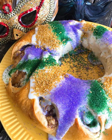 Mardi Gras King Cake – The Tiny Fairy