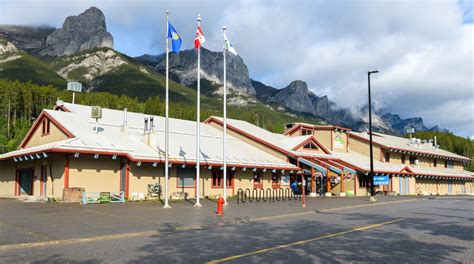 Book cheap Kananaskis Improvement District hotel deals - Hotels.com