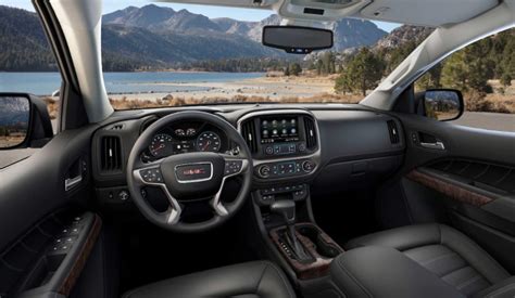 2024 GMC Canyon Denali Interior, Colors, Price | 2023 GMC