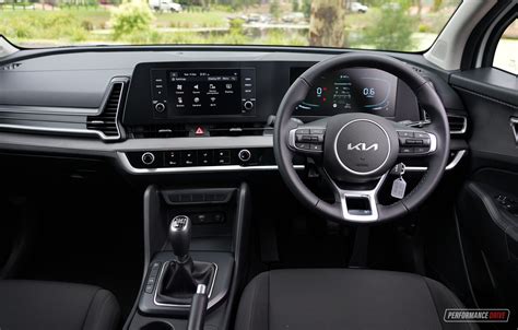 2022 Kia Sportage S-interior – PerformanceDrive