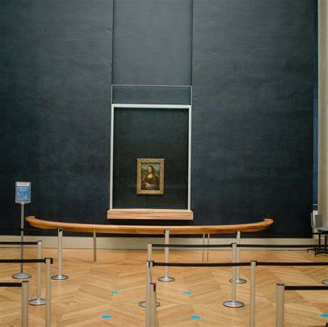 Inside Louvre Museum Mona Lisa