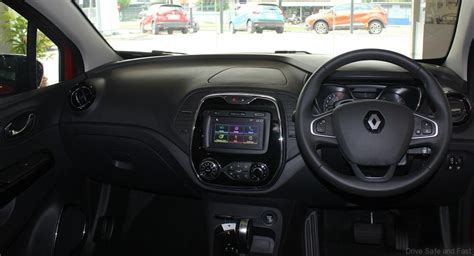 Renault Captur comes with a high quality Interior