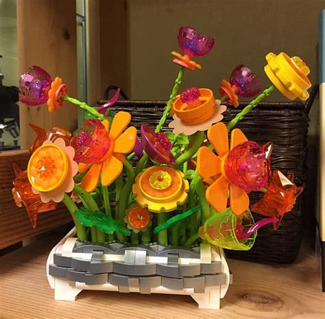 Today's Flowers, take two | Lego flower, Lego wall art, Cool lego creations