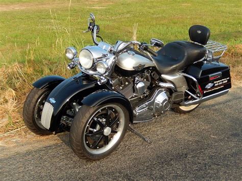 Tilting Motor Works Offers a Full Range of Trikes for Harleys and the ...