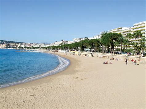 Beach in Cannes, France wallpapers and images - wallpapers, pictures, photos