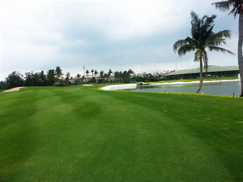 Welcome to my pleasuredome: pantai indah kapuk golf, Jakarta