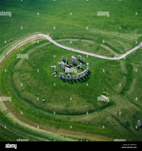 Stonehenge aerial view hi-res stock photography and images - Alamy