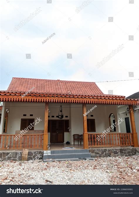 20 Rumah Adat Betawi Images, Stock Photos & Vectors | Shutterstock