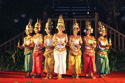 Siem Reap Apsara Dance Show with Buffet Dinner, Hotel Pickup 2024