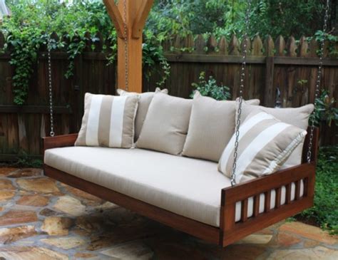 39 Relaxing Outdoor Hanging Beds For Your Home - DigsDigs