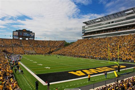 Iowa Football Stadium - Kinnick Stadium - Big Ten Football Online