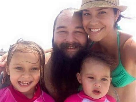 Bray Wyatt (WWE) Height, Weight, Age, Family, Wife, Biography & More » StarsUnfolded