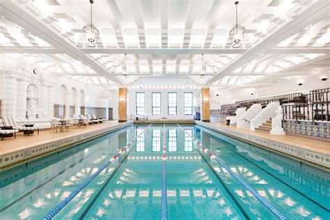 Chicago's top kid-friendly hotel pools | Choose Chicago