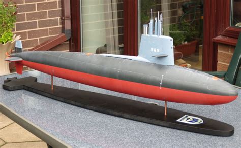 Revell USS Skipjack-class Submarine 1:72 - build review - Scale Modelling Now