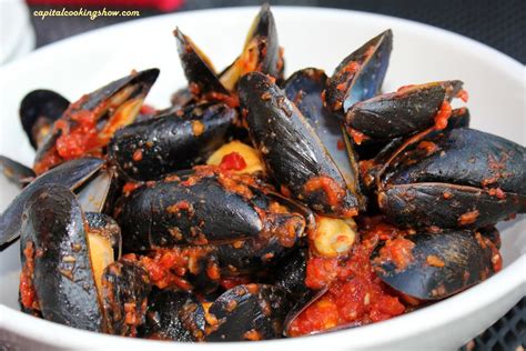 Capital Cooking with Lauren DeSantis: Recipe: Mussels (Moules) Mariniere