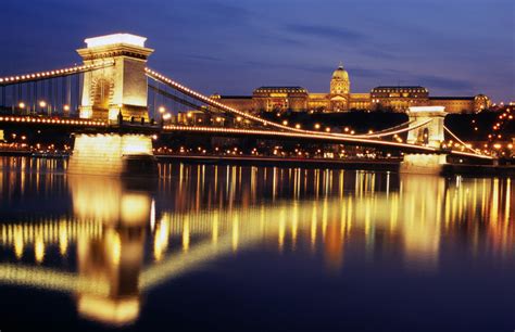 Széchenyi Chain Bridge | Budapest, Hungary Attractions - Lonely Planet